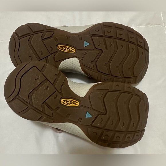NEW Women’s Size 6.5 US KEEN Astoria West Open Toe Sandals in light pink - Picture 3 of 4